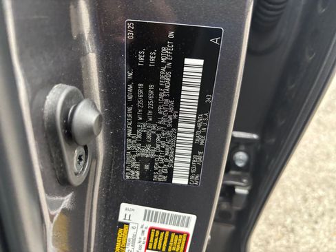 Used 2025 Toyota Highlander LE image 27