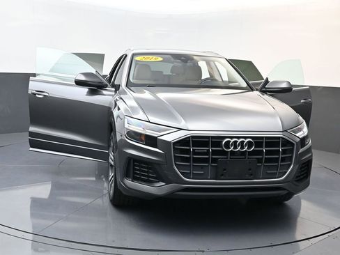 Used 2019 Audi Q8 Premium Plus image 32