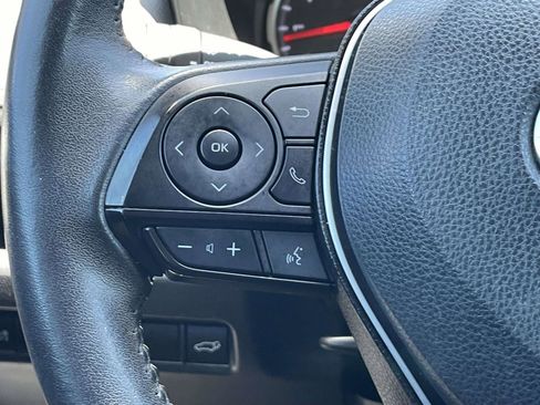 Used 2022 Toyota RAV4 XLE Premium FWD image 22