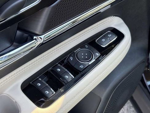 New 2026 Lincoln Corsair Reserve image 22