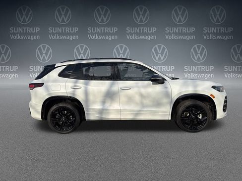 Used 2026 Volkswagen Tiguan SE R-Line AWD/4WD image 6