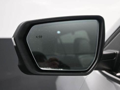 Used 2019 Chevrolet Equinox Premier image 18