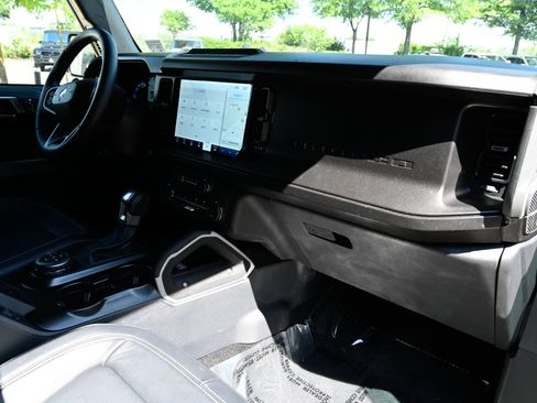 Used 2021 Ford Bronco First Edition AWD/4WD image 45