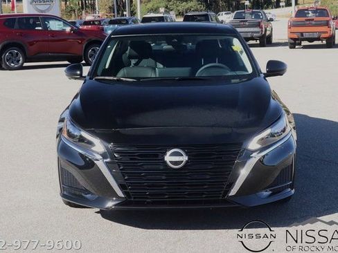 New 2025 Nissan Altima 2.5 SL image 2