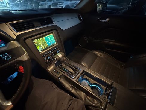 Used 2010 Ford Mustang GT image 15