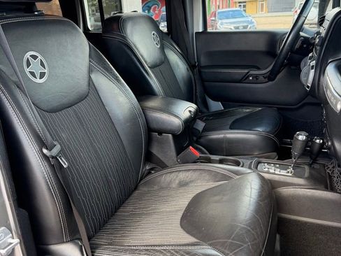 Used 2015 Jeep Wrangler Unlimited Sport image 18
