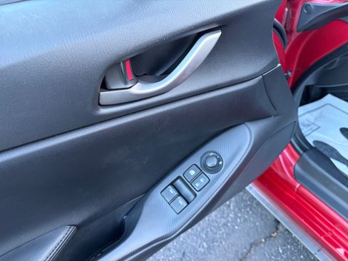 Used 2016 MAZDA MX-5 Miata Sport RWD image 13
