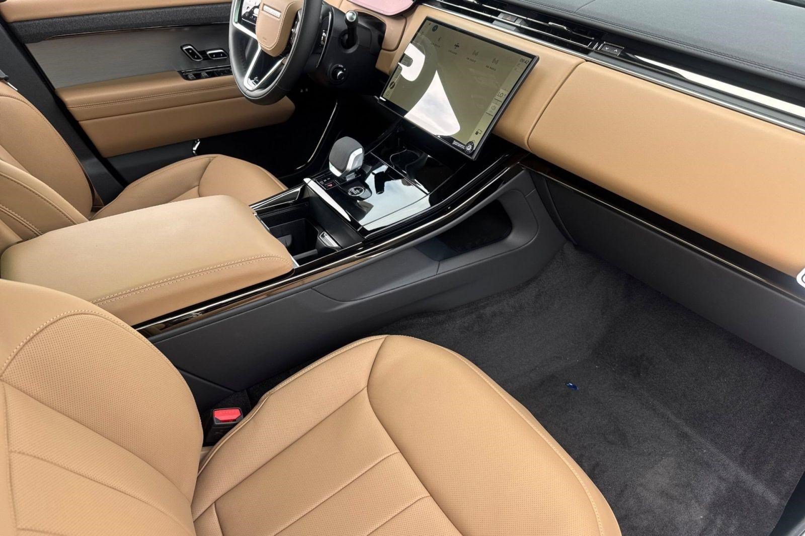 New 2026 Land Rover Range Rover Sport SE AWD/4WD image 30