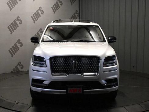 Used 2019 Lincoln Navigator Reserve w/ Cargo Package AWD/4WD image 2