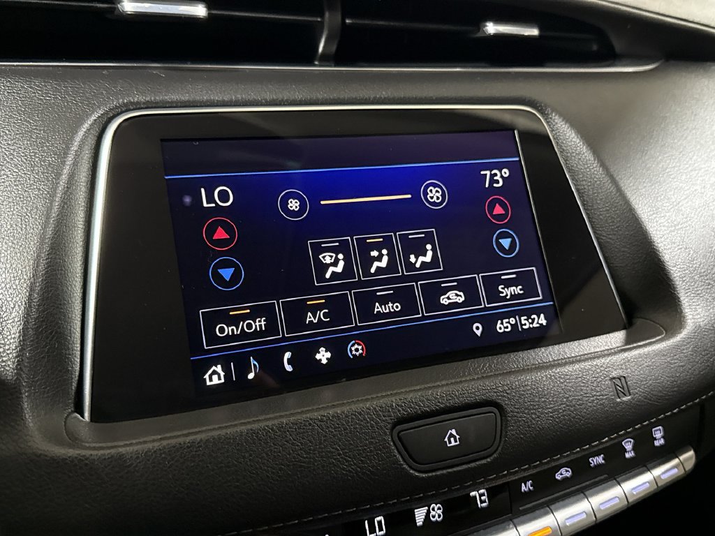 Used 2019 Cadillac XT4 Luxury w/ Cold Weather Package AWD/4WD image 16