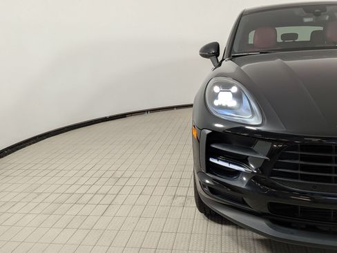 Certified 2019 Porsche Macan AWD/4WD image 12