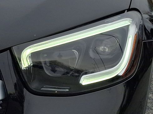 Used 2021 Mercedes-Benz GLC 300 4MATIC image 9