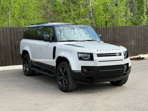 New 2026 Land Rover Defender 130 X-Dynamic SE AWD/4WD image 7