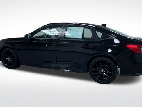 Used 2023 Honda Civic Sport image 18