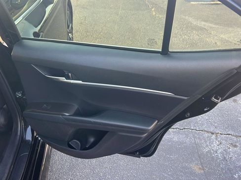 Used 2023 Toyota Camry SE image 15