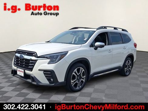 Used 2023 Subaru Ascent Limited w/ Technology Package AWD/4WD image 3