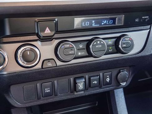 Used 2023 Toyota Tacoma TRD Off-Road image 21