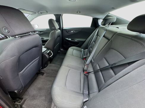 Used 2018 Chevrolet Malibu LT w/ Driver Confidence Package FWD image 15