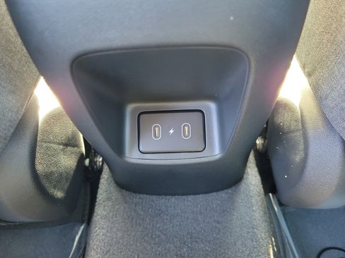 New 2026 Hyundai Elantra Limited FWD image 25