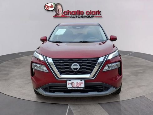 Used 2023 Nissan Rogue SV FWD image 8