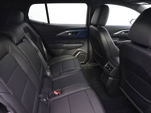 Used 2025 Chevrolet Equinox EV LT w/ Convenience Package image 18