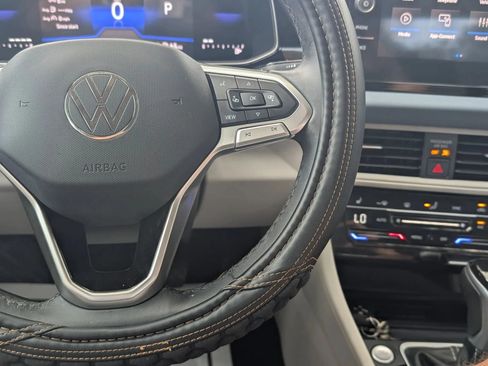 Used 2025 Volkswagen Jetta SE w/ Black Wheel Package FWD image 29