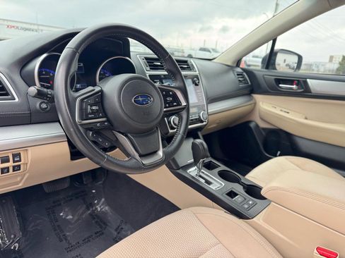 Used 2018 Subaru Outback 2.5i Premium image 11
