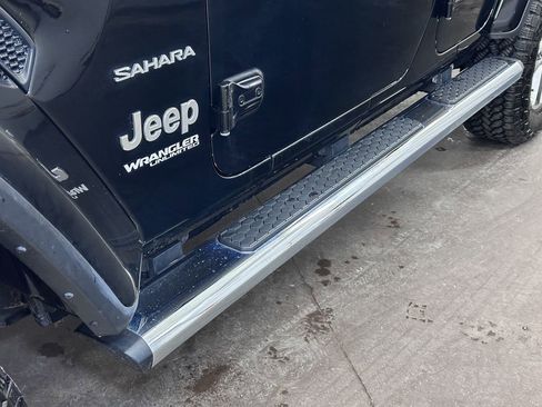 Certified 2022 Jeep Wrangler Unlimited Sahara w/ LED Lighting Group image 22