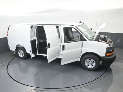 New 2025 Chevrolet Express 3500 Extended w/ Driver Convenience Package image 61