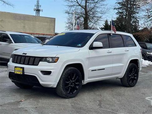 Certified 2018 Jeep Grand Cherokee Altitude image 2