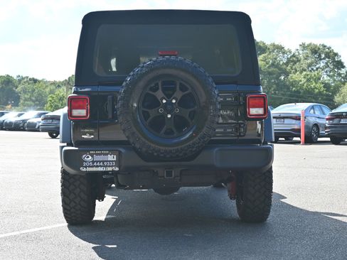 Used 2022 Jeep Wrangler Unlimited Willys image 8