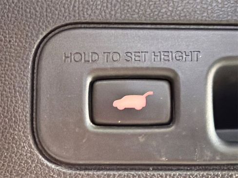 Used 2023 Acura MDX SH-AWD w/ Advance Package image 21