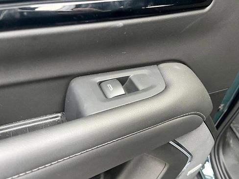 Used 2025 Chevrolet Tahoe Z71 w/ Comfort Package image 26