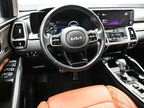 Used 2022 Kia Sorento SX Prestige w/ Rust Color Package AWD/4WD image 18