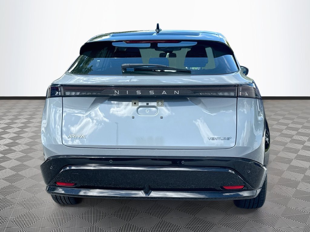 Used 2023 Nissan Ariya FWD image 7