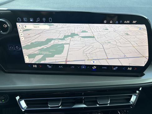 New 2026 Chevrolet Traverse LT w/ LPO, Floor Liner Package image 19