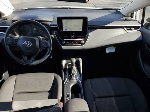 Used 2025 Toyota Corolla LE image 16