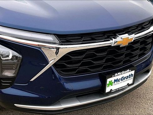 Used 2024 Chevrolet Trax LT w/ LT Convenience Package image 31