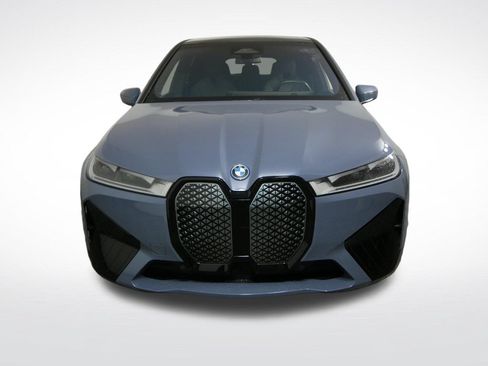 Used 2024 BMW iX xDrive50 w/ Sport Package AWD/4WD image 10