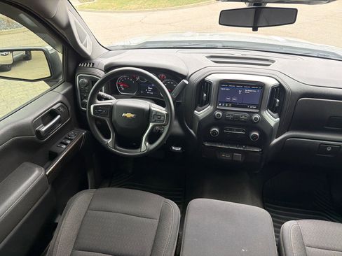 Used 2020 Chevrolet Silverado 1500 LT image 22