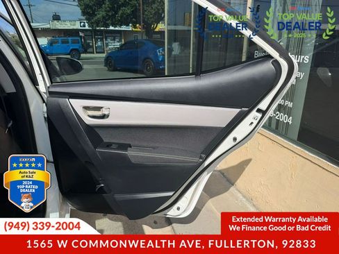 Used 2017 Toyota Corolla LE w/ Carpet Mat Package (TMS) FWD image 27