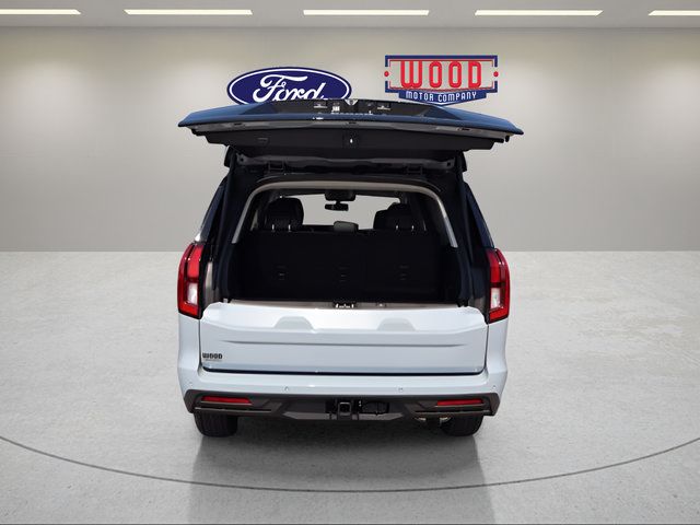 New 2027 Ford Expedition Active AWD/4WD image 4