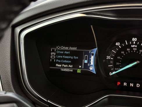 Used 2018 Ford Fusion SE w/ Equipment Group 602A FWD image 33