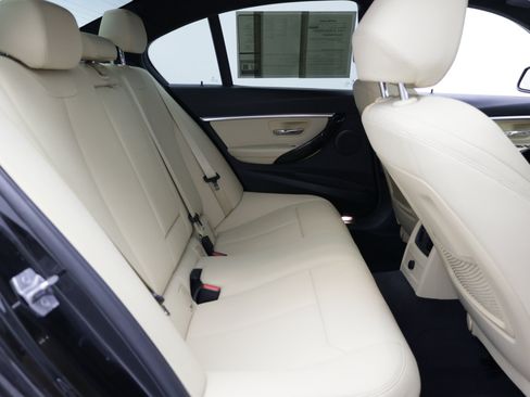 Used 2018 BMW 330i Sedan RWD image 19