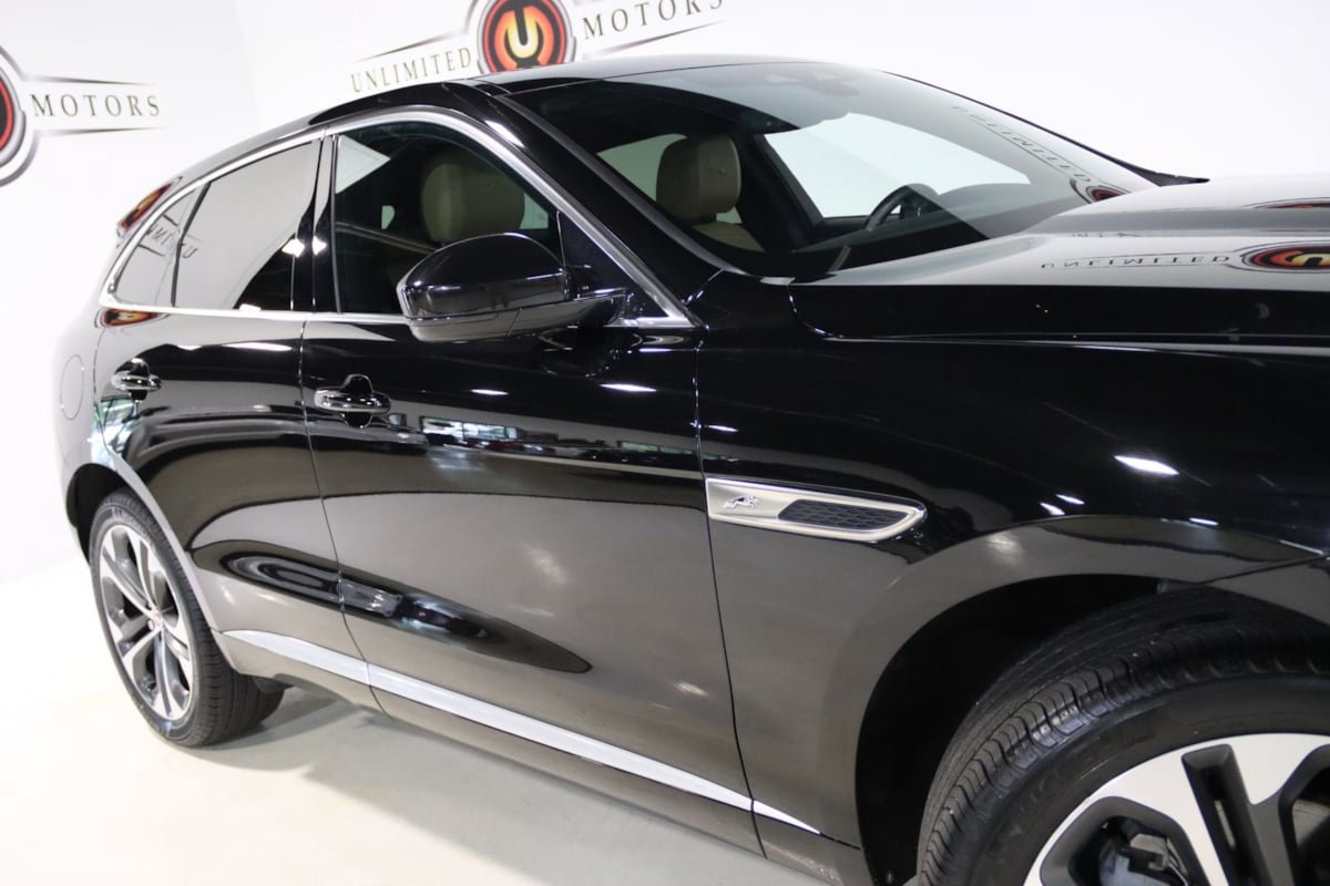 Used 2023 Jaguar F-PACE S AWD/4WD image 9
