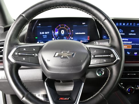 Used 2025 Chevrolet Traverse Z71 image 19