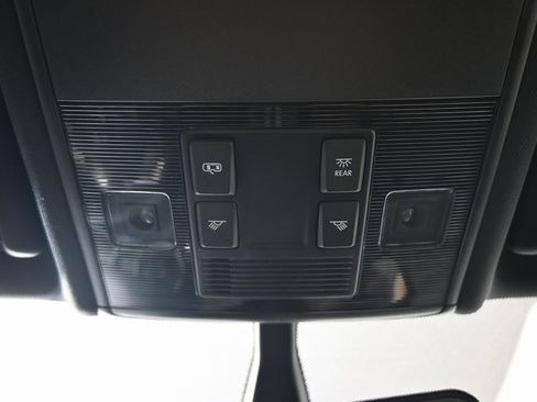 Used 2018 Volkswagen Golf 4-Door image 31