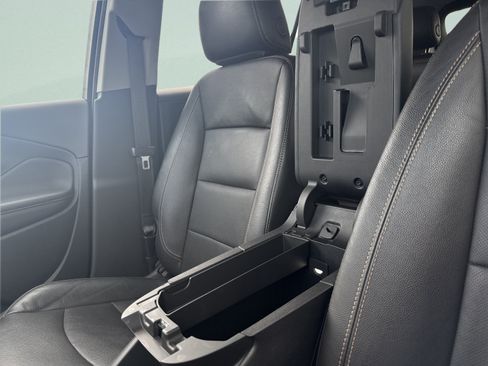 Used 2020 GMC Terrain SLT AWD/4WD image 15