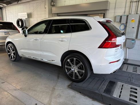 Used 2021 Volvo XC60 T5 Inscription w/ Advanced Package FWD image 2