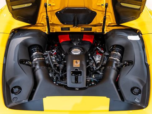 Used 2021 Ferrari F8 Tributo RWD image 14